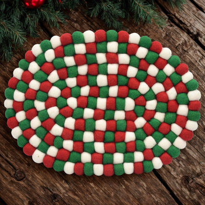 Felt Casserole Trivet, Classic Christmas
