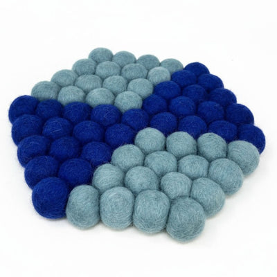 Felt Ball Hexagon Trivett: Blue City