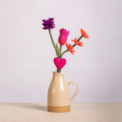 ***PACK OF 5*** Handmade Mixed Felt Bouquet with Tulip Stem & Heart Charm – Pink