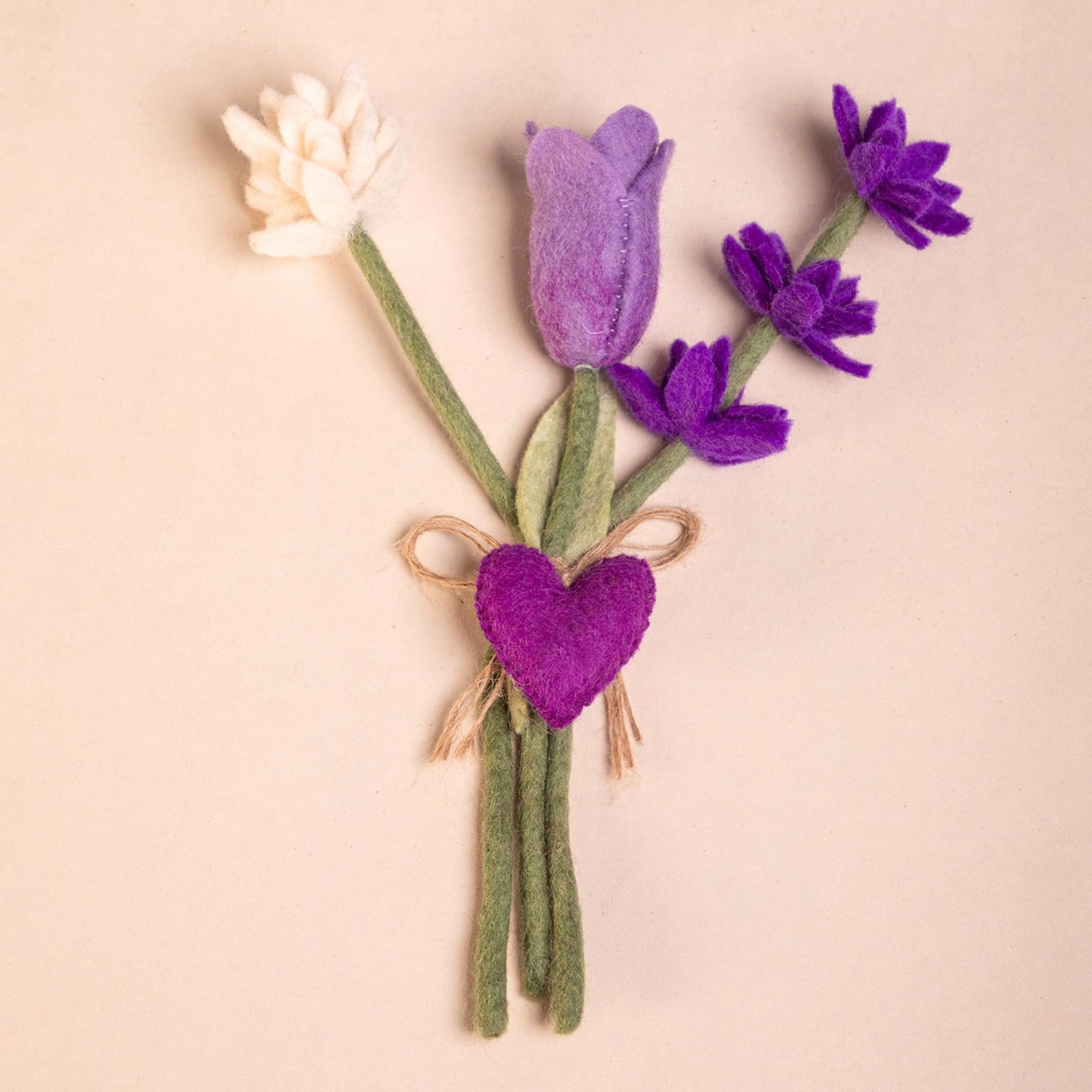 ***PACK OF 5*** Handmade Mixed Felt Bouquet with Tulip Stem & Heart Charm – Lavender