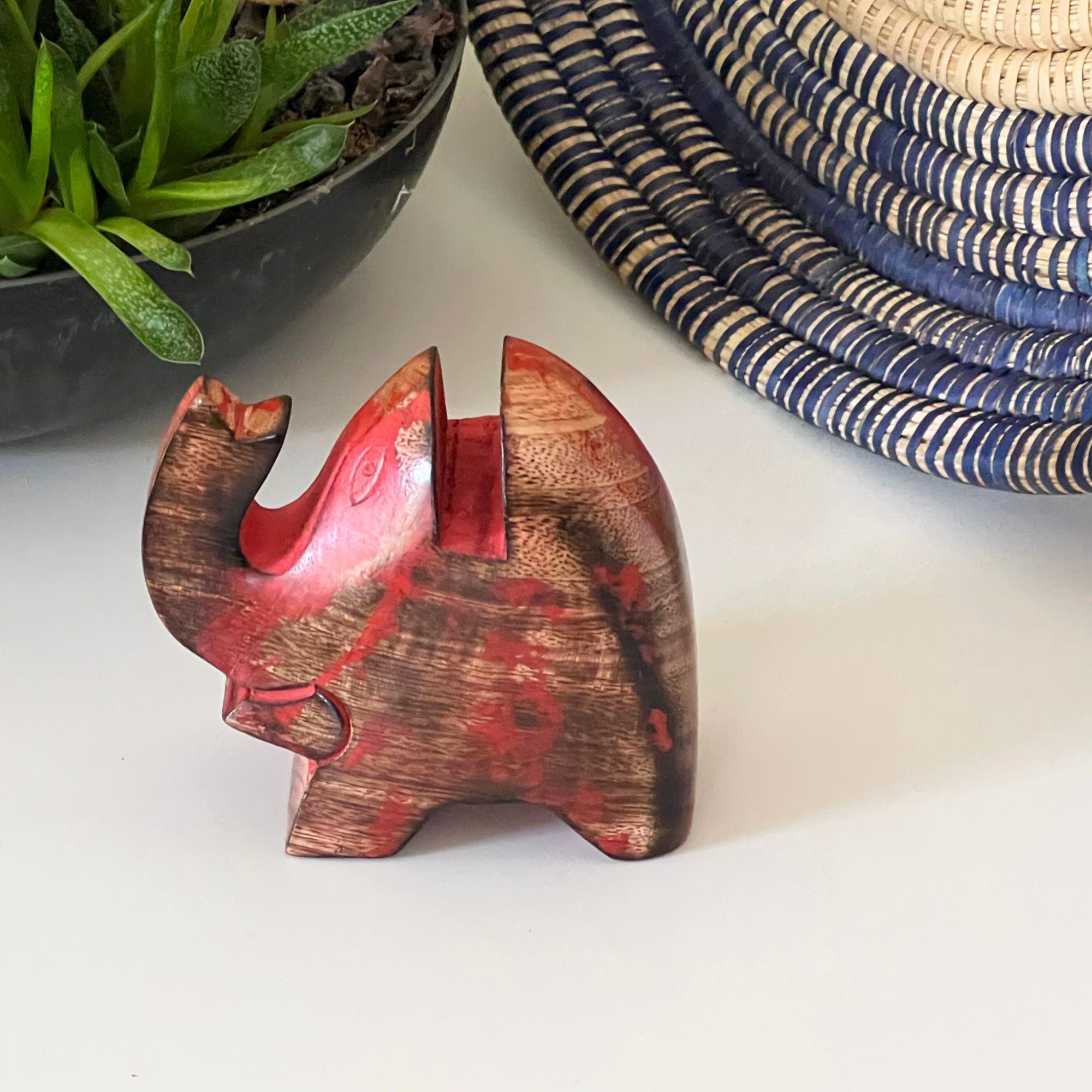 DISTRESSED Elephant Eyeglass Stand in Red